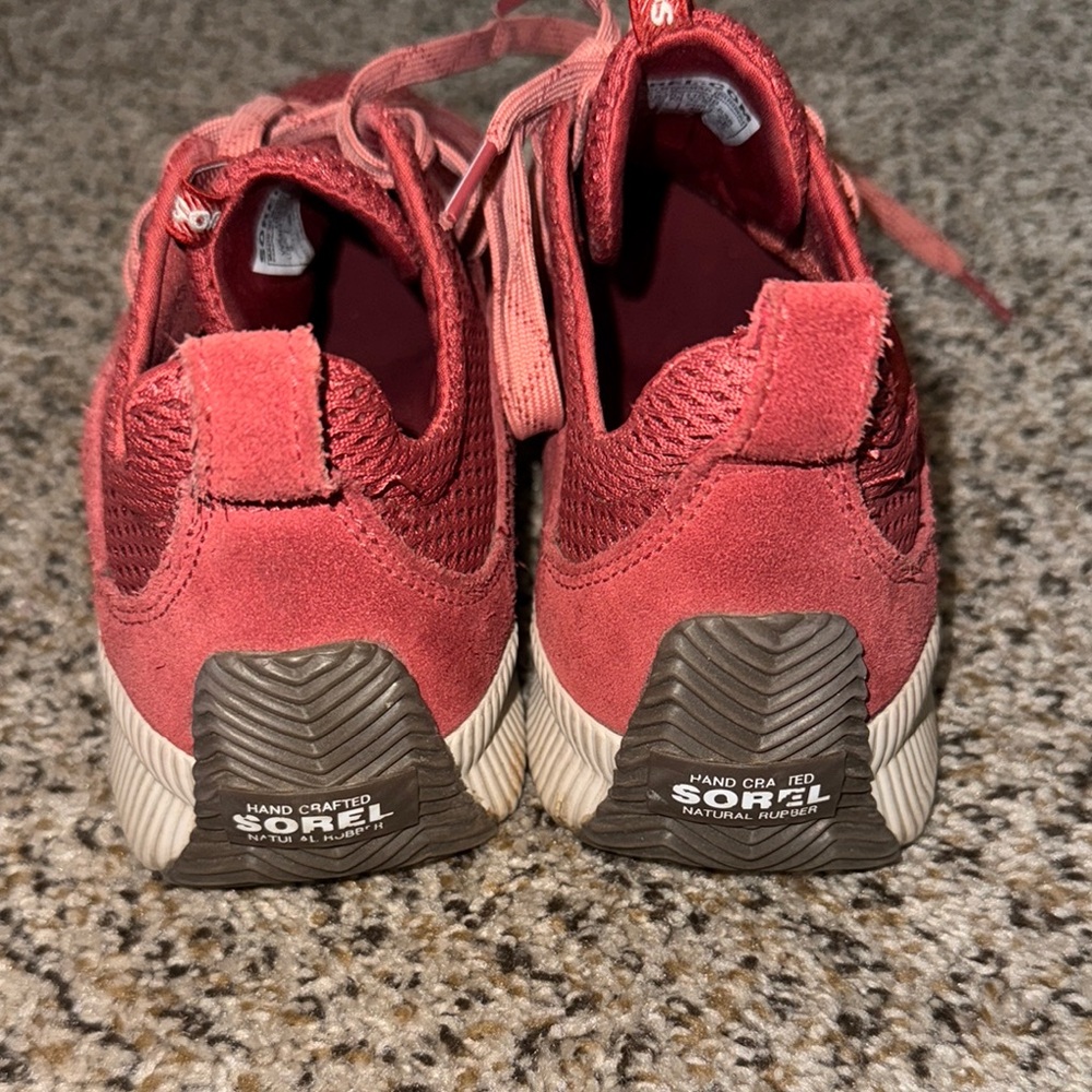 Sorel Out and About Sneakers Women’s Size 9 EUC - Picture 6 of 6